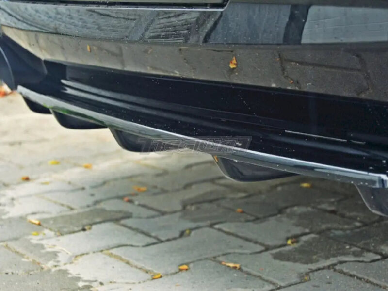 Maxton Design Central Rear Splitter BMW 5-Series F11 M-pack Fits TWO Double Exhaust Ends - Image 3