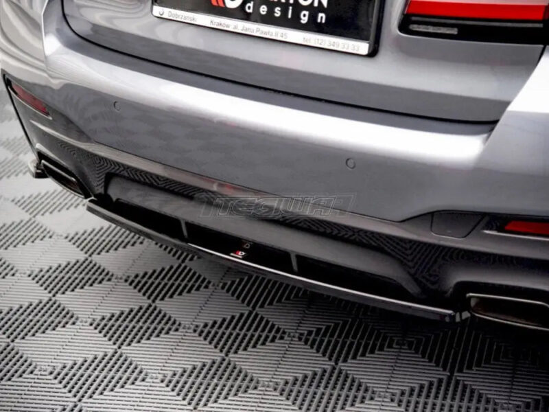 Maxton Design Central Rear Splitter BMW 5-Series G30 Facelift M-pack 2020- - Image 3