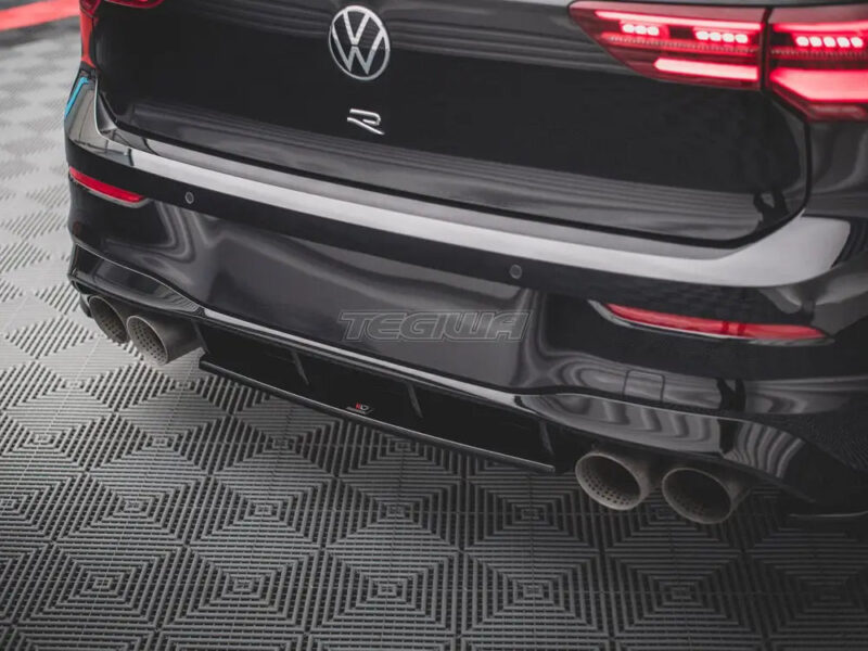 Maxton Design Central Rear Splitter Volkswagen Golf R MK8 20- - Image 3