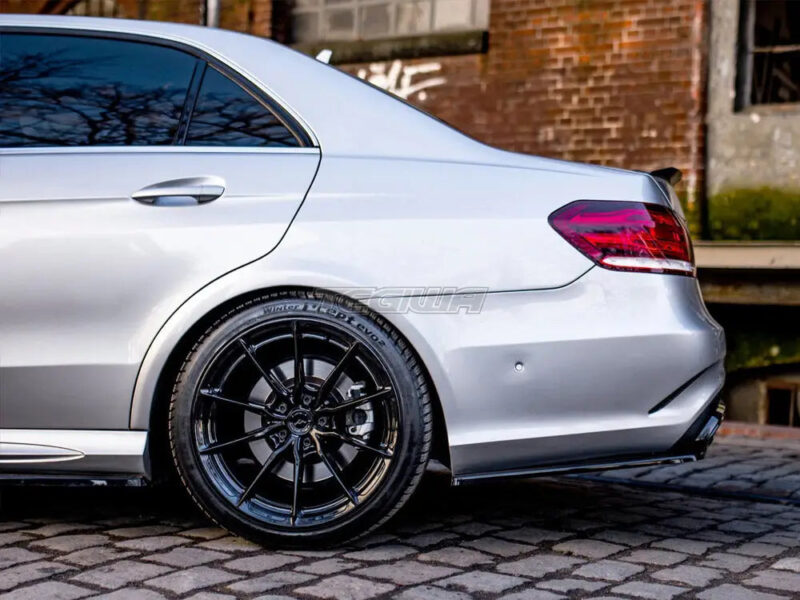 Maxton Design Central Rear Splitter W Vertical Bars Mercedes-benz E63 AMG Sedan W212 Facelift 12-14 - Image 4