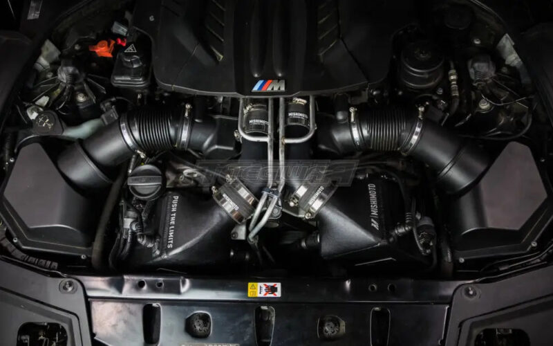 Mishimoto Charge Pipes Micro-Wrinkle Black BMW F1X M5 M6 12-18 - Image 3